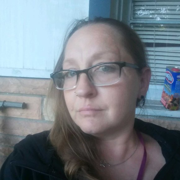 Meet your Posher, Celina - Picture 14 of 16